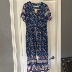 BloomChic Navy and Cream Floral Maxi Dress